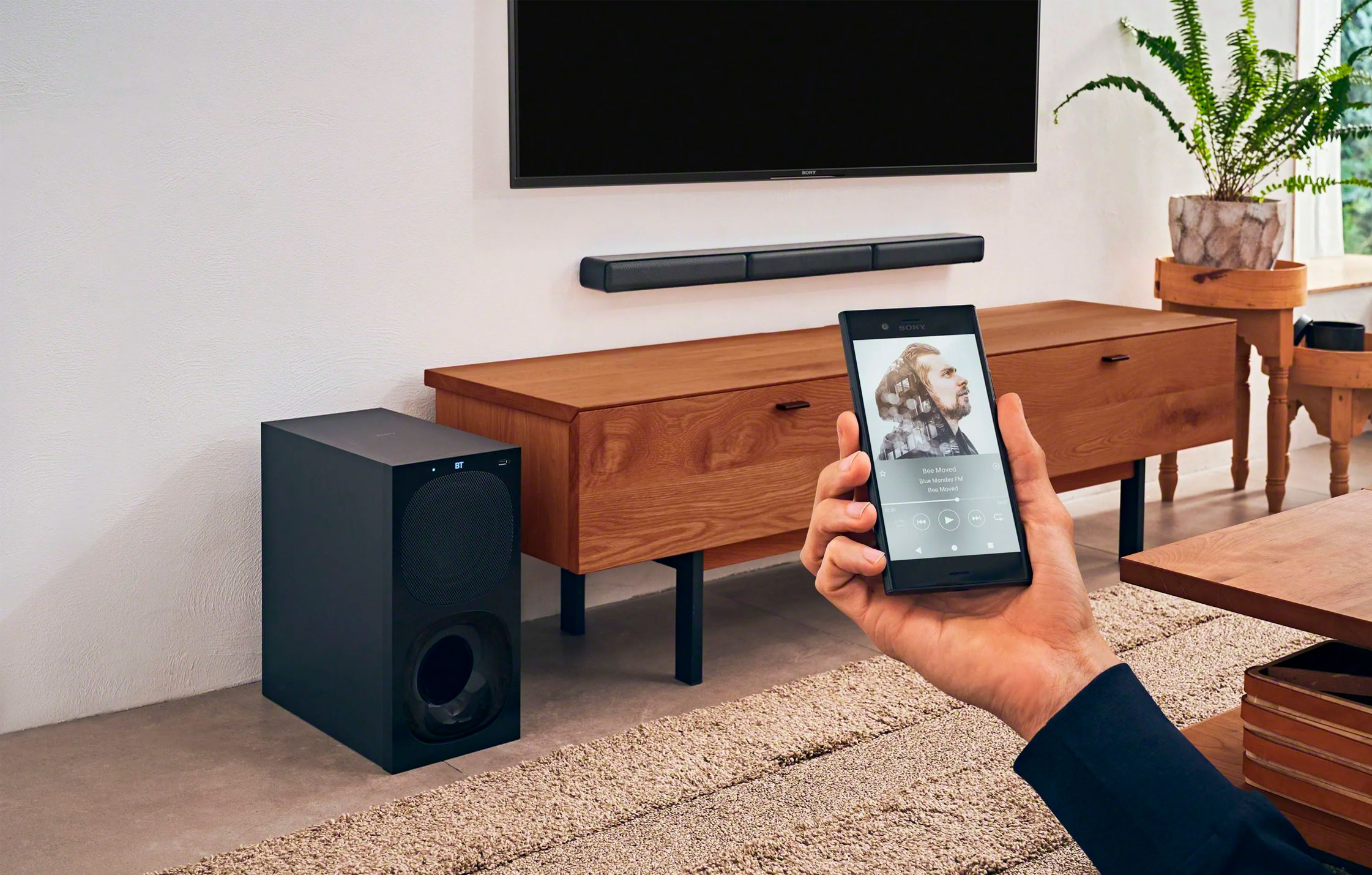  НАСЛАЖДАЙТЕСЬ МОЩНЫМ ОБЪЕМНЫМ ЗВУКОМ С НОВЫМ САУНДБАРОМ  HT-S40R ОТ SONY