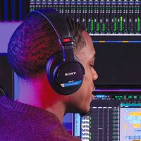 SONY MDR-M1 НАУШНИКИ ПРОФЕССИОНАЛЬНЫЕ купить в официальном интернет-магазине Sony в Москве