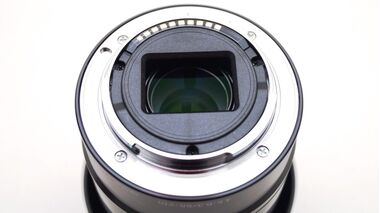 SONY SEL-55210 купить в официальном интернет-магазине Sony в Москве