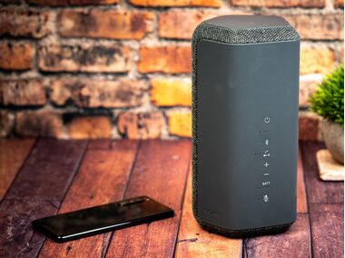 SONY SRS-XE300 БЕСПРОВОДНАЯ КОЛОНКА 30 ВТ, ЧЁРНАЯ купить в официальном интернет-магазине Sony в Москве