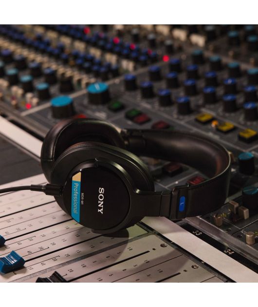 SONY MDR-M1 НАУШНИКИ ПРОФЕССИОНАЛЬНЫЕ купить в официальном интернет-магазине Sony в Москве