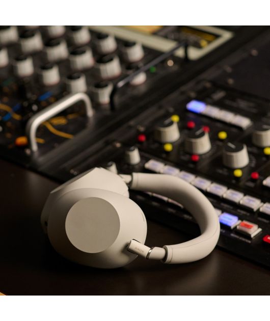 SONY WH-1000XM6 НАКЛАДНЫЕ НАУШНИКИ, СЕРЕБРИСТЫЕ купить в официальном интернет-магазине Sony в Москве